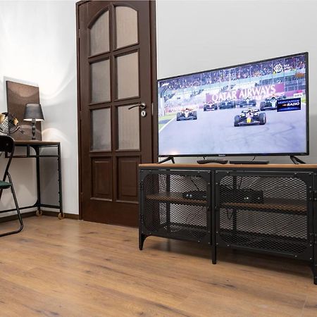 Green Goblin Apartment With Free Private Parking Budapest Ngoại thất bức ảnh