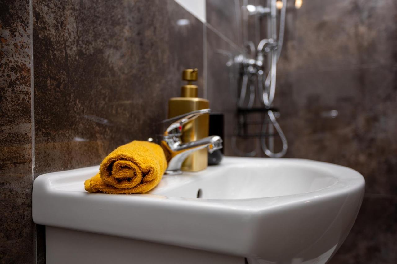 Green Goblin Apartment With Free Private Parking Budapest Ngoại thất bức ảnh