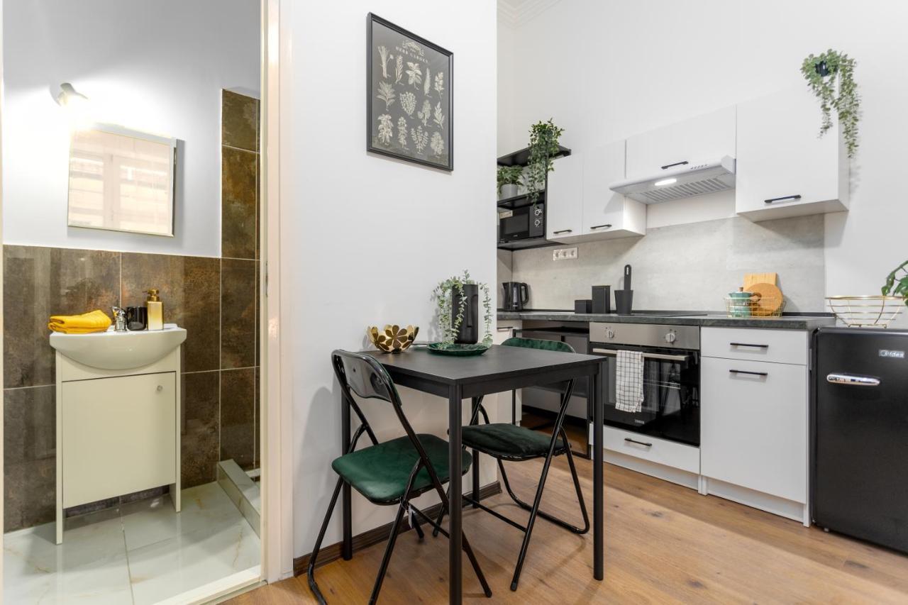 Green Goblin Apartment With Free Private Parking Budapest Ngoại thất bức ảnh