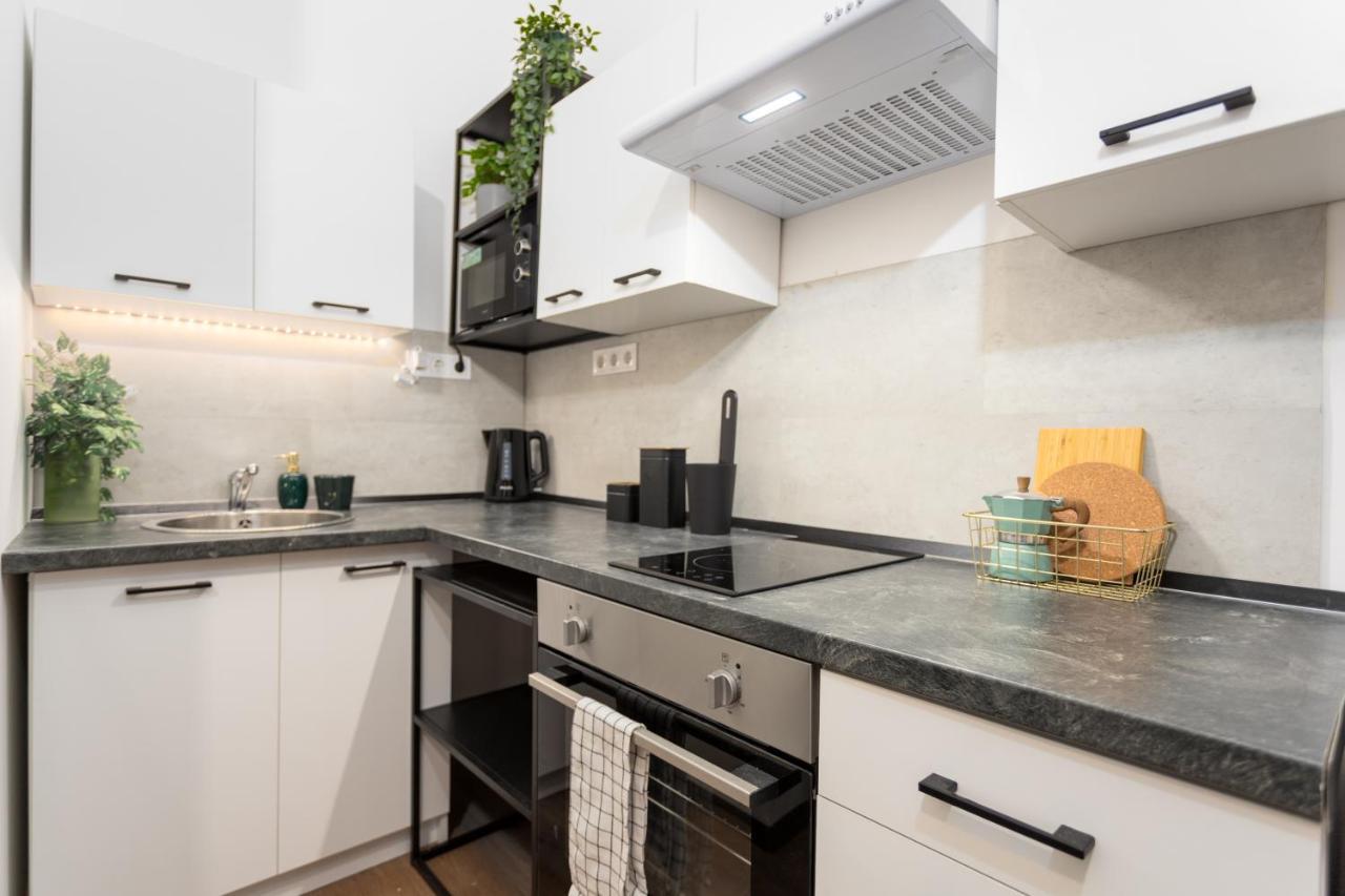 Green Goblin Apartment With Free Private Parking Budapest Ngoại thất bức ảnh