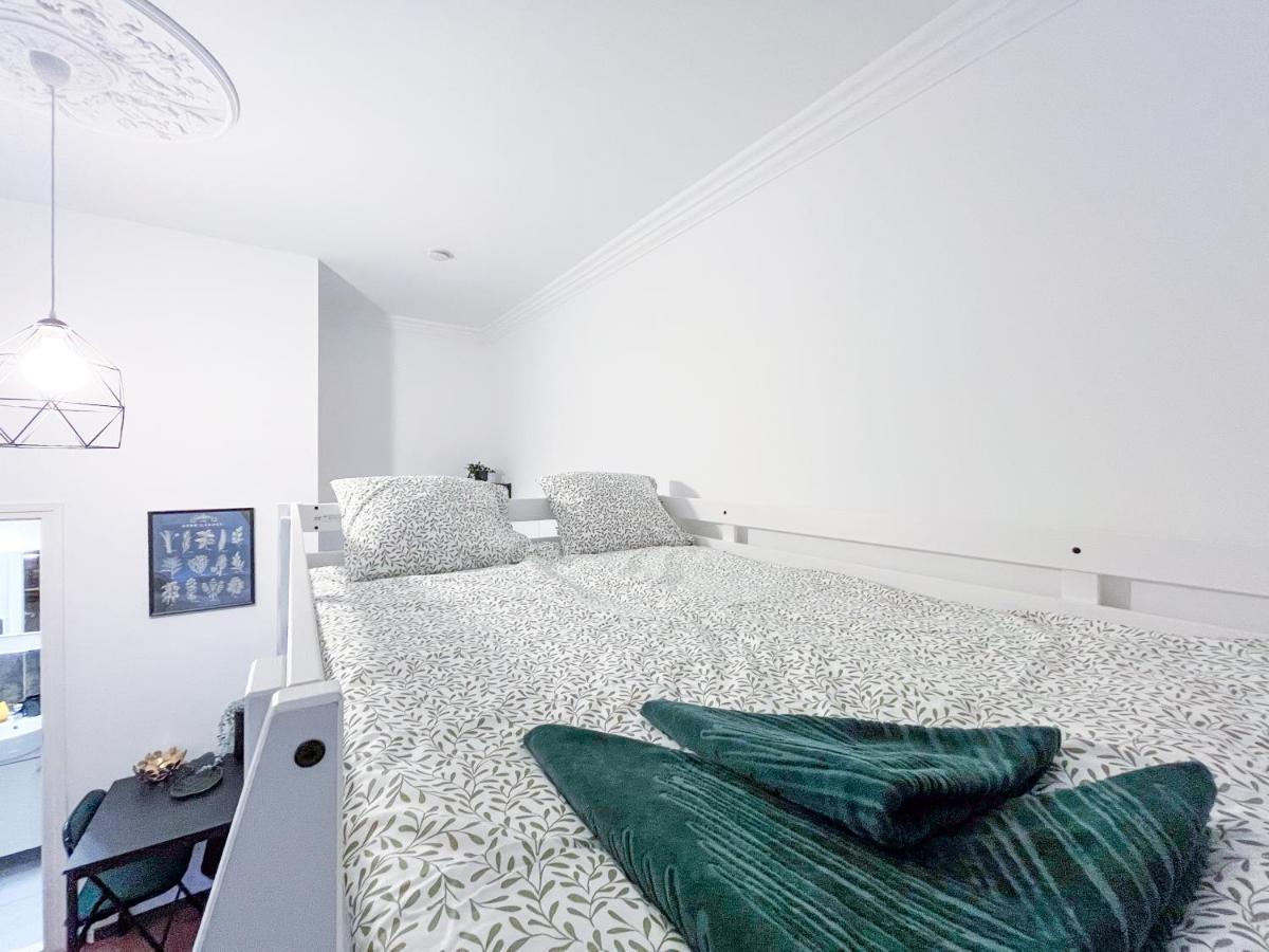 Green Goblin Apartment With Free Private Parking Budapest Ngoại thất bức ảnh